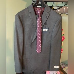 Boys Joseph Abboud size 20 suit